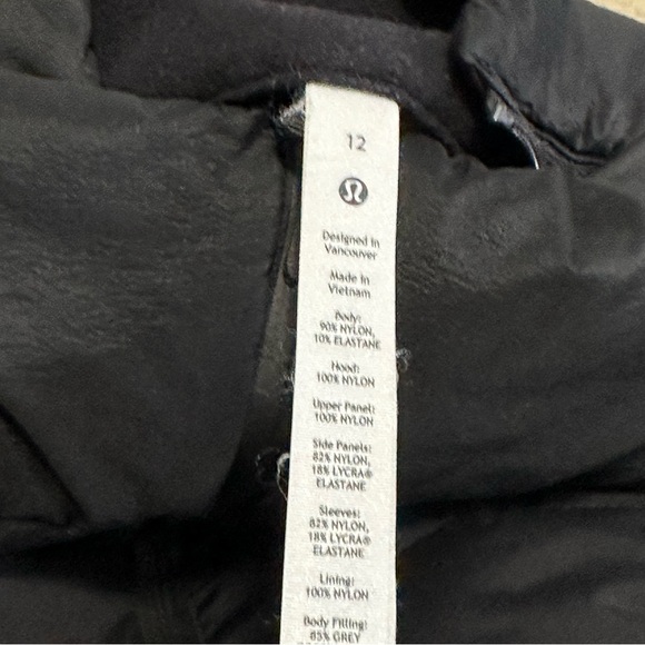 Lululemon Down for it All Jacket Coat in Black Size 12 EUC - Picture 5 of 9